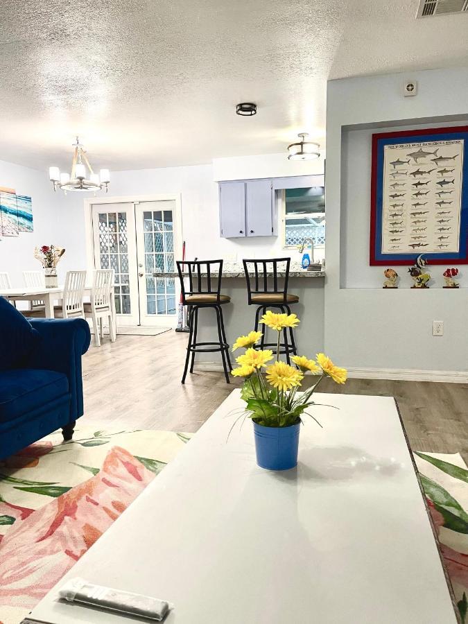 A Cozy Space Coast Retreat Titusville Extérieur photo